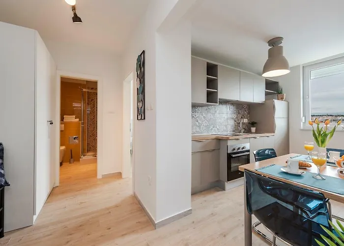 Seven Apartman Ζαντάρ